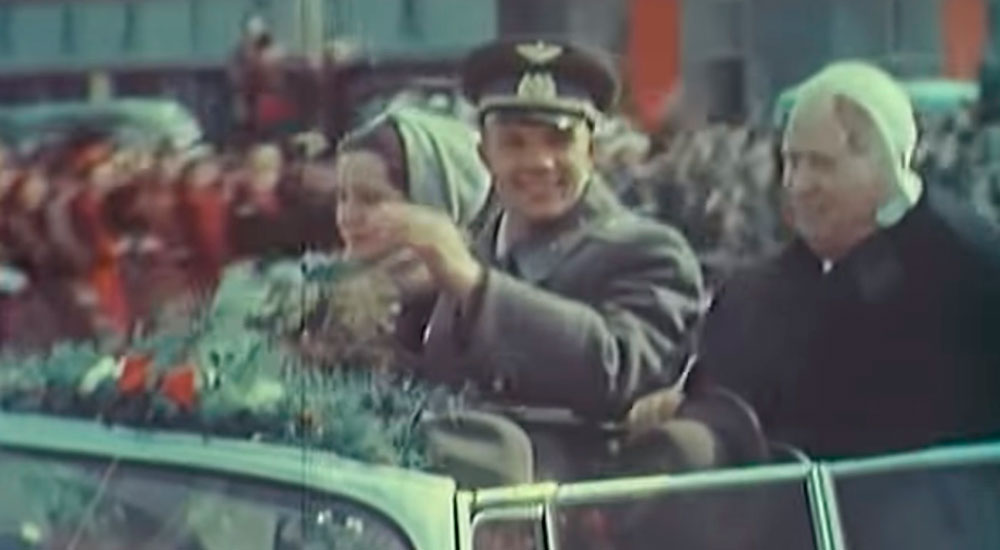 Поздравление Юрия Гагарина с первым полетом в космос