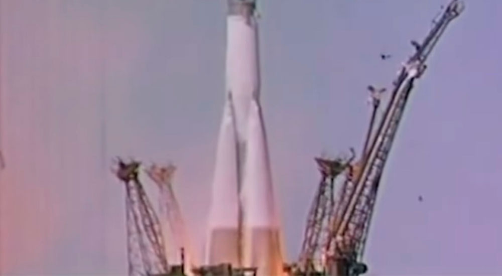 Ракета оторвалась от земли под команду Гагарина «Поехали!»